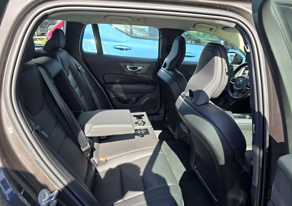 Volvo V60 cena 199900 przebieg: 21108, rok produkcji 2023 z Sławno małe 631